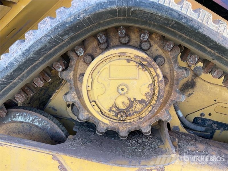 CAT 259D3 Two-Speed Compact Track Loader لوادر انزلاقية التوجيه
