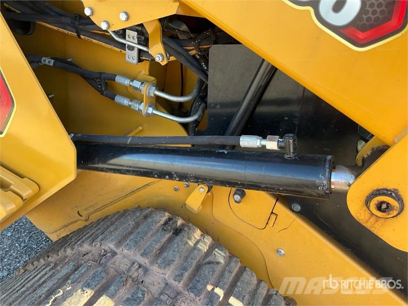 CAT 259D3 Two-Speed Compact Track Loader لوادر انزلاقية التوجيه