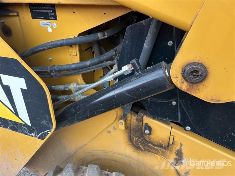 CAT 262D Kompaktlastere