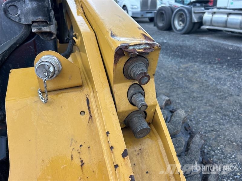 CAT 262D Kompaktlastere
