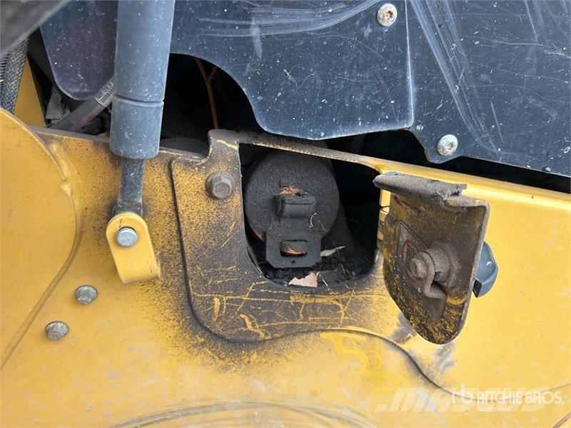 CAT 262D Kompaktlastere