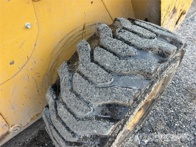 CAT 262D Kompaktlastere