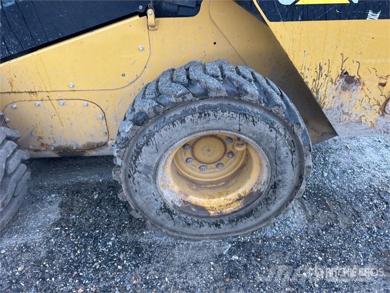CAT 262D Kompaktlastere