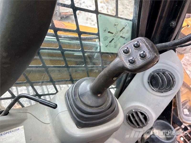 CAT 277C Skid steer mini nakladalci