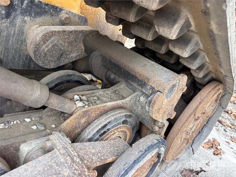 CAT 277C Skid steer mini nakladalci