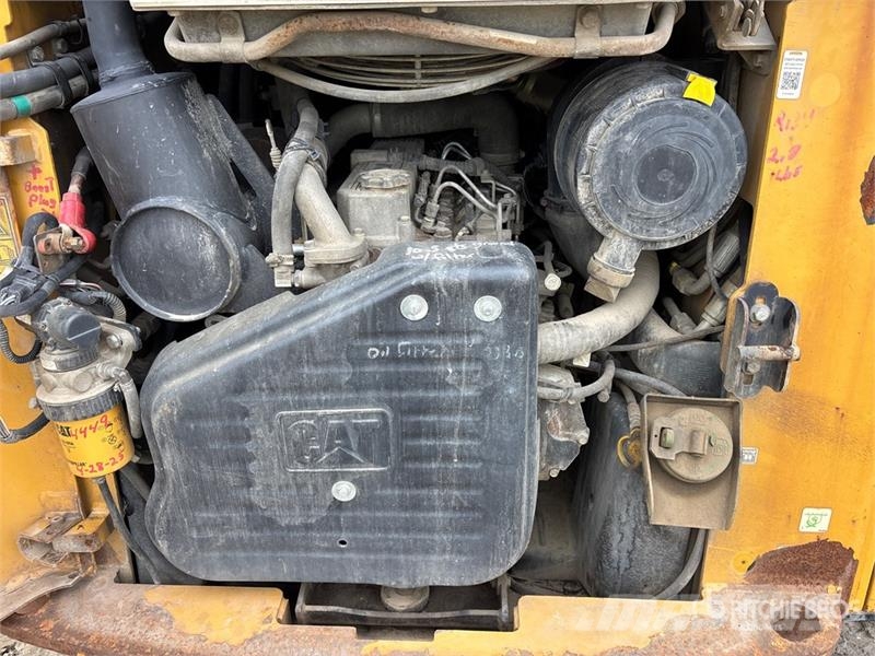 CAT 277C Skid steer mini nakladalci