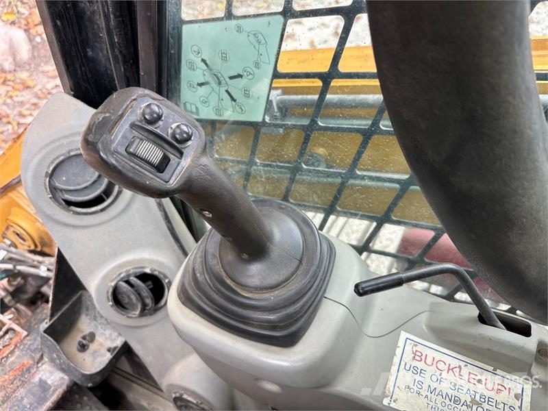 CAT 277C Skid steer mini nakladalci