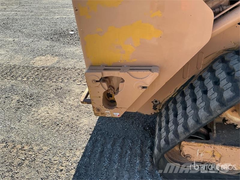 CAT 299D XHP Compact Track Loader Krautuvai su šoniniu pasukimu
