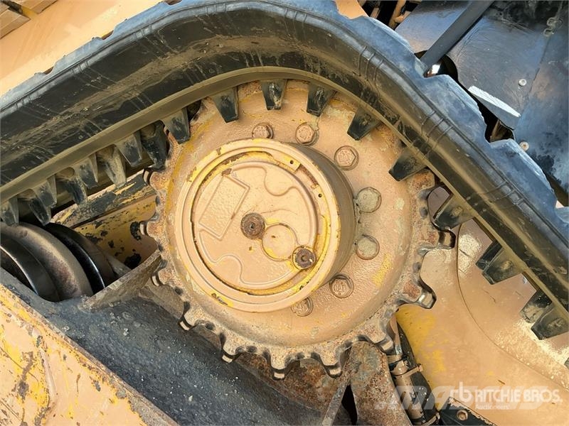 CAT 299D XHP Compact Track Loader Krautuvai su šoniniu pasukimu