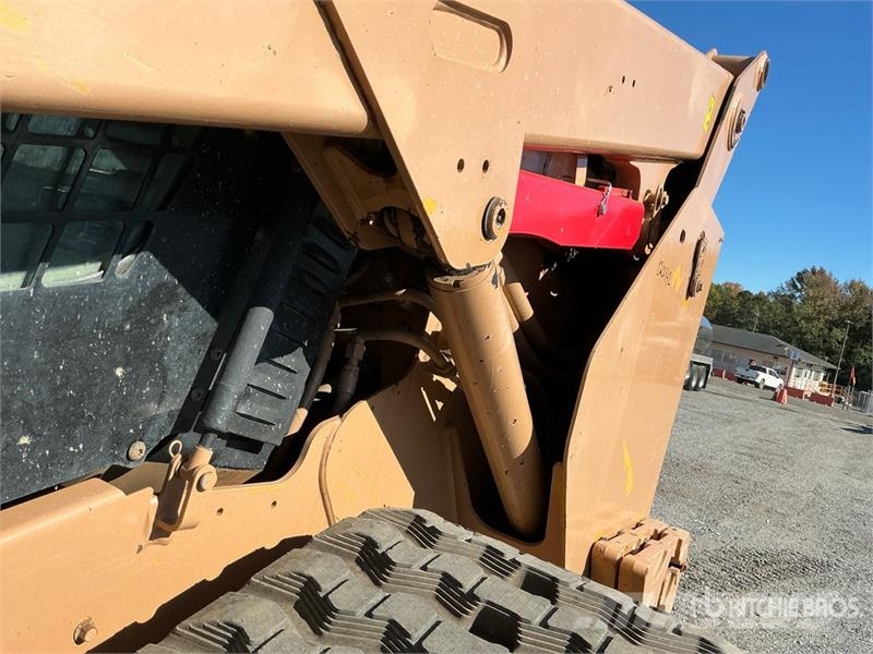 CAT 299D XHP Compact Track Loader Krautuvai su šoniniu pasukimu