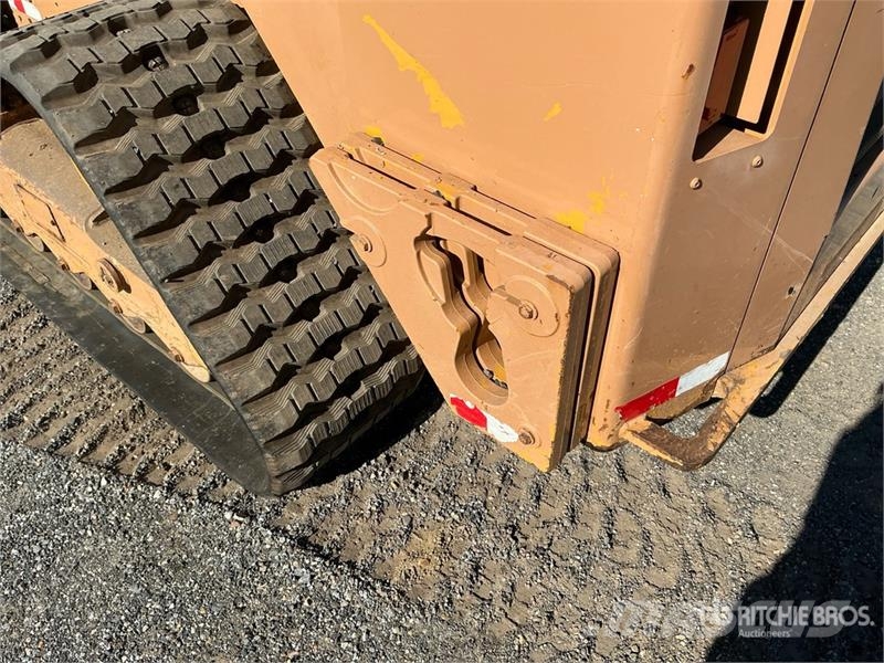 CAT 299D XHP Compact Track Loader Krautuvai su šoniniu pasukimu