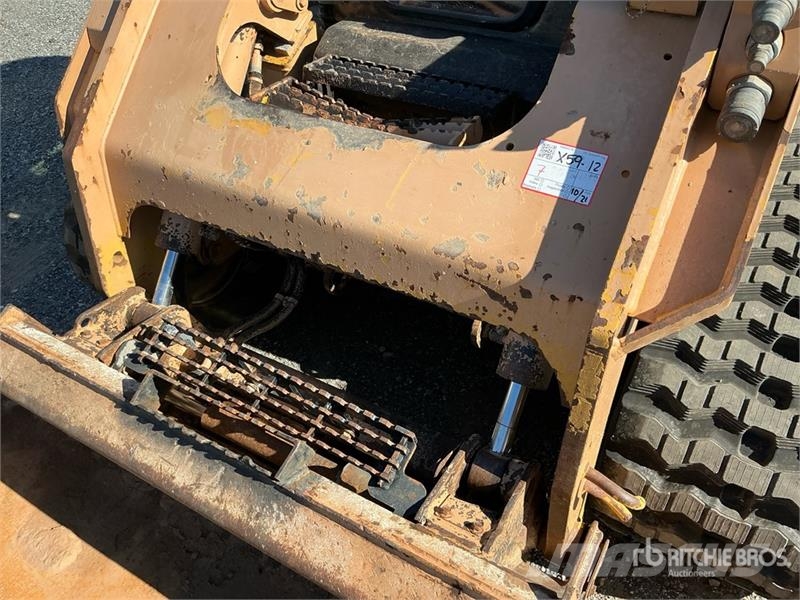CAT 299D XHP Compact Track Loader Krautuvai su šoniniu pasukimu