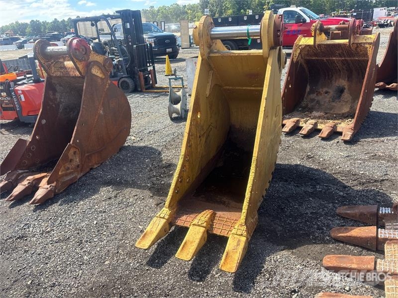 CAT 30 in 1.25 cyd Digging Excavator Bucket - Fits Cat Kašike / Korpe