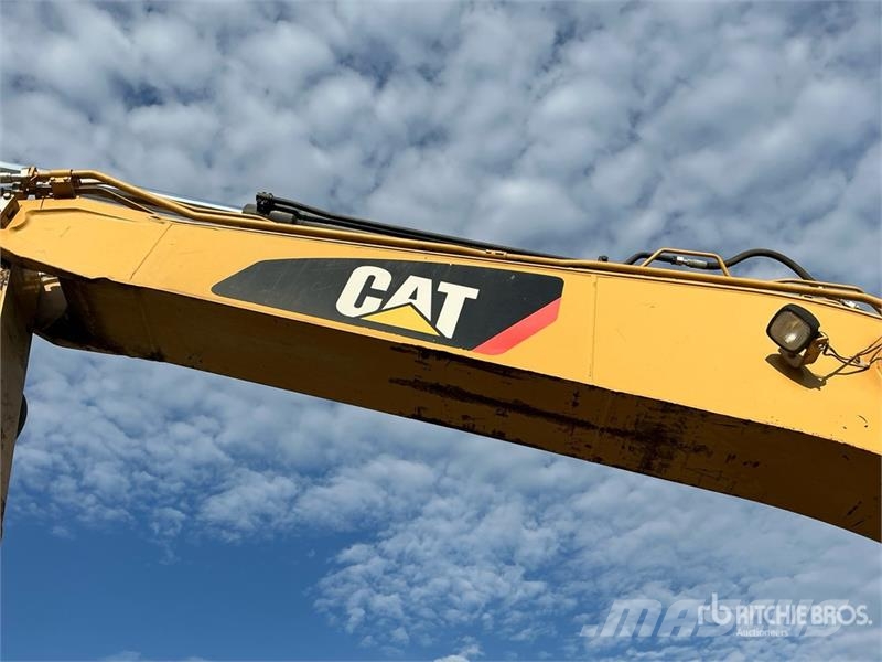 CAT 320E L Tracked Excavator Roomikekskavaatorid