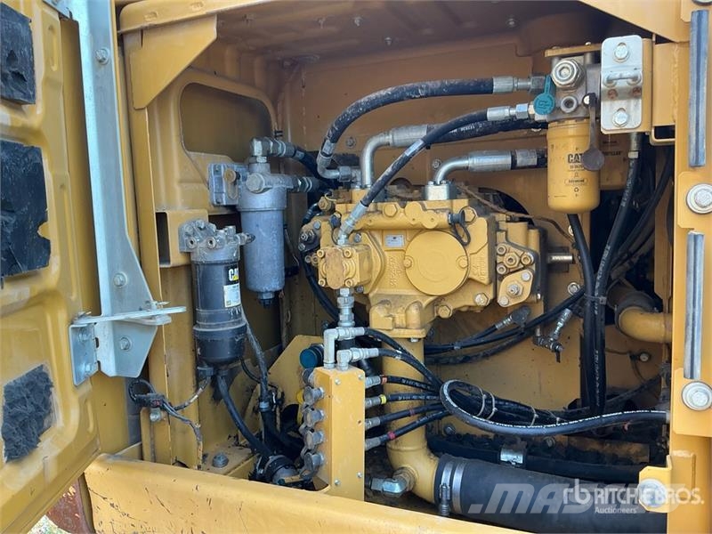 CAT 320E L Tracked Excavator Roomikekskavaatorid