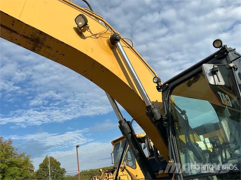 CAT 320E L Tracked Excavator Roomikekskavaatorid