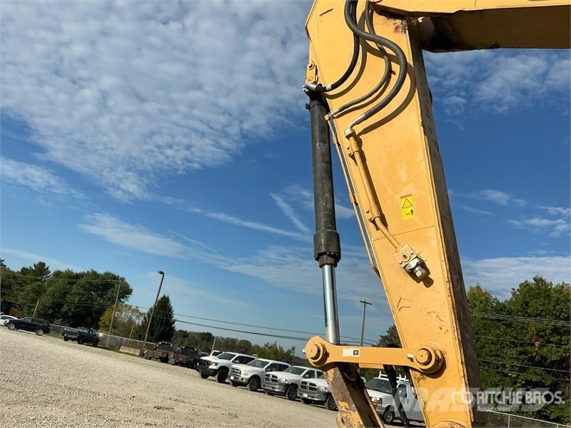 CAT 320E L Tracked Excavator Roomikekskavaatorid