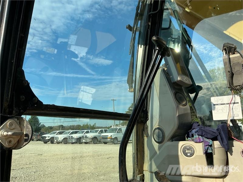 CAT 320E L Tracked Excavator Roomikekskavaatorid