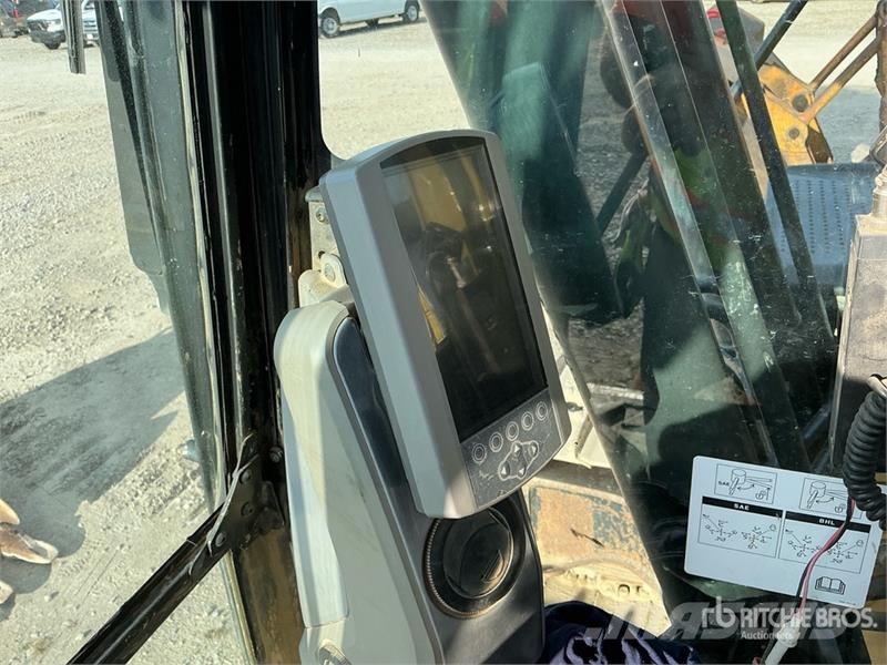 CAT 320E L Tracked Excavator Roomikekskavaatorid