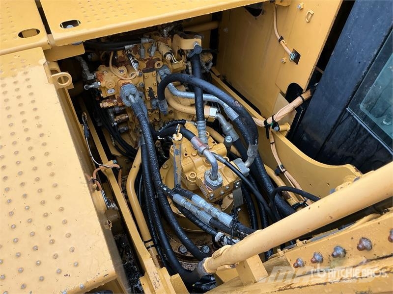 CAT 320E L Tracked Excavator Raupenbagger