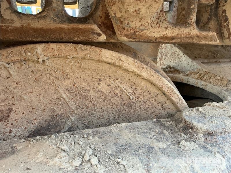 CAT 320E L Tracked Excavator Roomikekskavaatorid