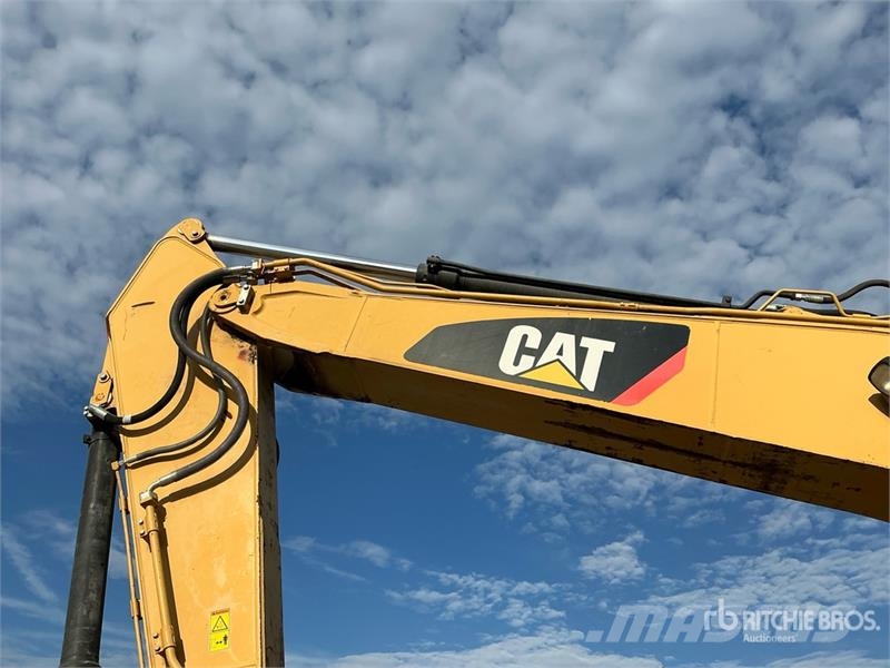 CAT 320E L Tracked Excavator Roomikekskavaatorid