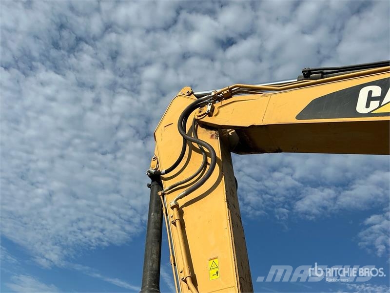 CAT 320E L Tracked Excavator Roomikekskavaatorid