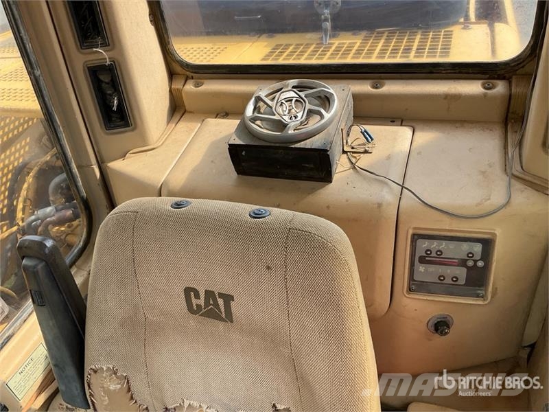 CAT 320L Bagri goseničarji