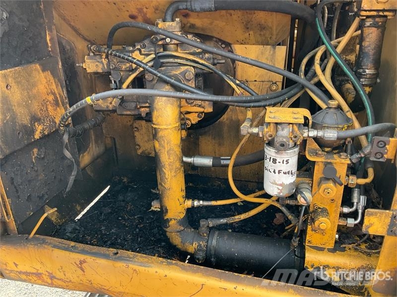 CAT 320L Bagri goseničarji