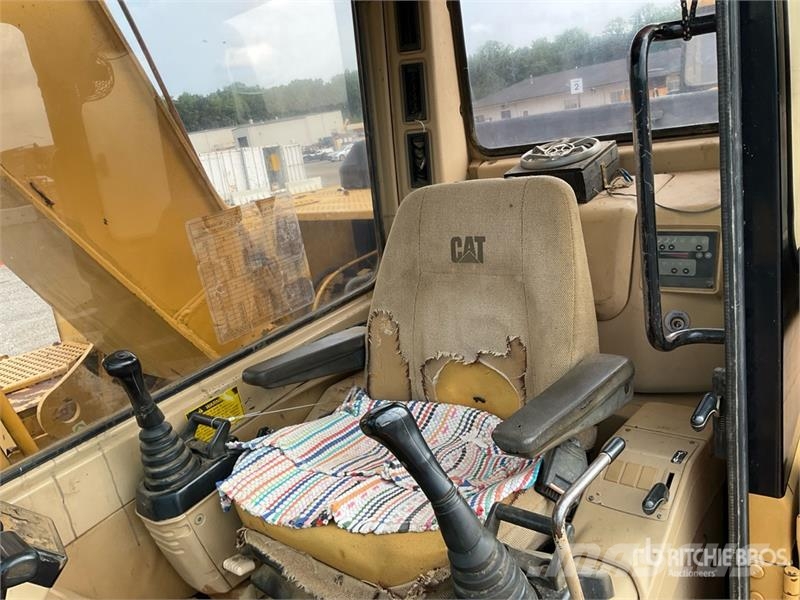 CAT 320L Bagri goseničarji