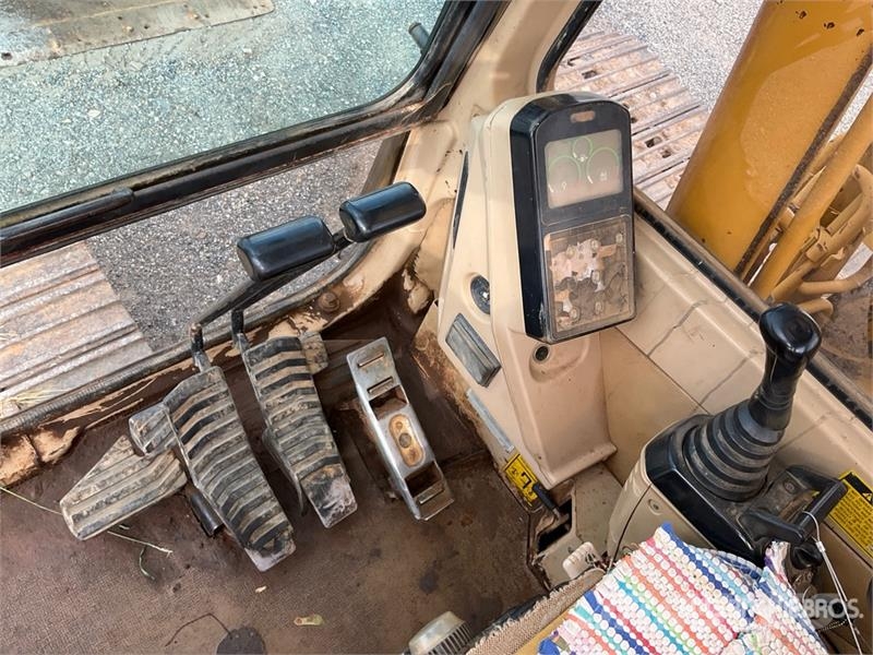 CAT 320L Bagri goseničarji