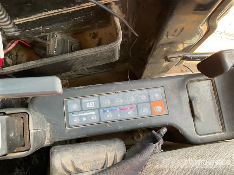 CAT 321D LCR Tracked Excavator Raupenbagger