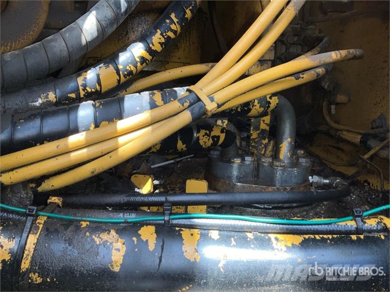 CAT 321D LCR Tracked Excavator Raupenbagger