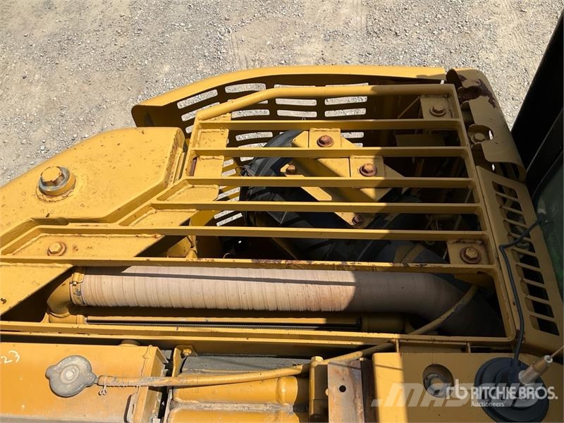 CAT 321D LCR Tracked Excavator Raupenbagger