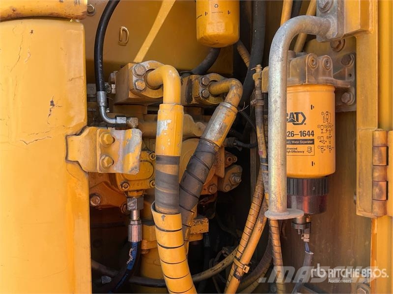 CAT 321D LCR Tracked Excavator Raupenbagger