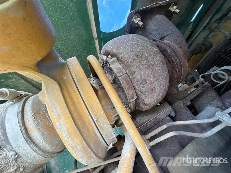 CAT 3306B 250 kW Skid-Mounted Generator Set Dīzeļģeneratori