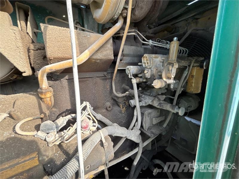 CAT 3306B 250 kW Skid-Mounted Generator Set Dīzeļģeneratori