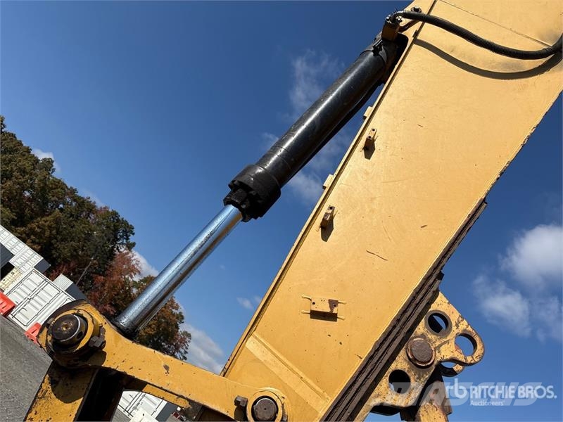 CAT 330D L Tracked Excavator Raupenbagger
