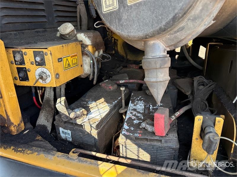 CAT 330D L Tracked Excavator Raupenbagger
