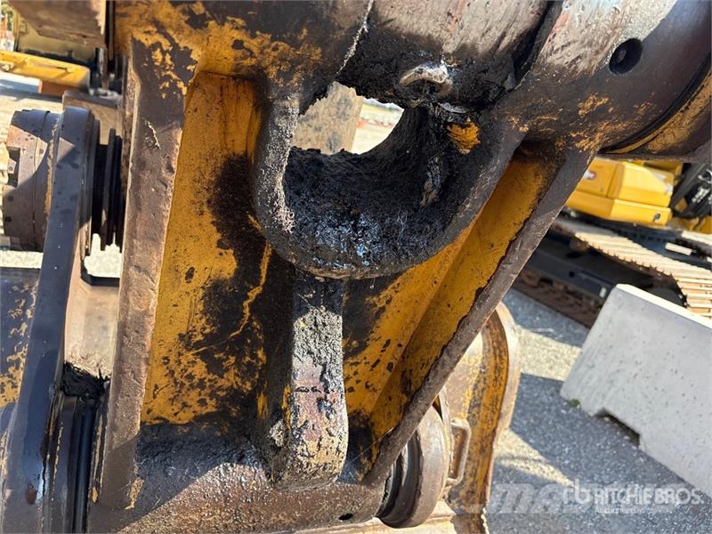 CAT 330D L Tracked Excavator Raupenbagger