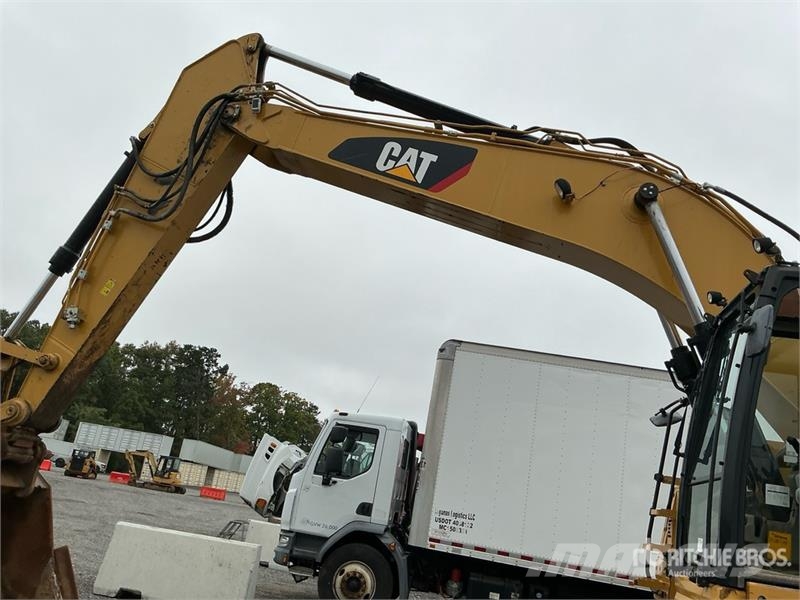 CAT 335F L CR Tracked Excavator Raupenbagger