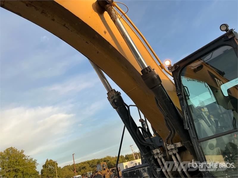 CAT 336E L Tracked Excavator Lánctalpas kotrók