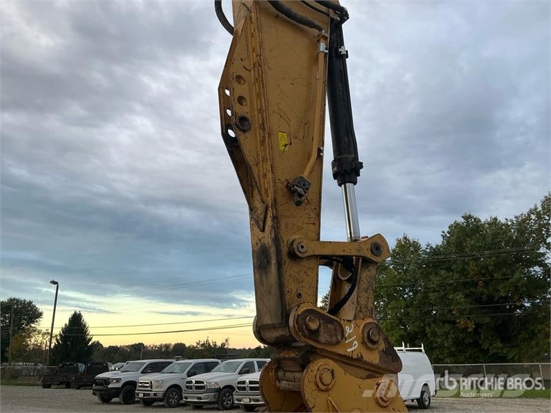 CAT 336F L Tracked Excavator Kāpurķēžu ekskavatori