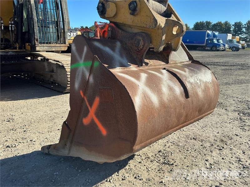 CAT 336F L Tracked Excavator Crawler excavators