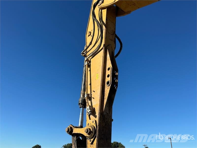 CAT 336F L Tracked Excavator Crawler excavators