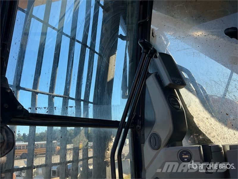 CAT 336F L Tracked Excavator Crawler excavators