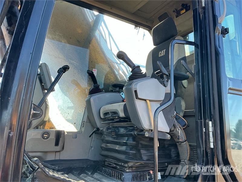 CAT 336F L Tracked Excavator Crawler excavators