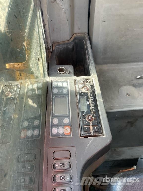 CAT 336F L Tracked Excavator Crawler excavators