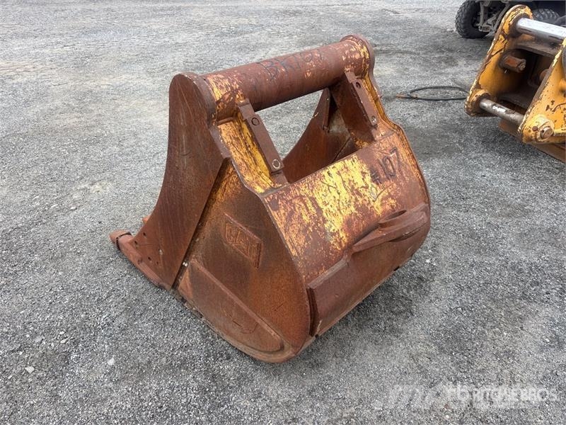 CAT 34 in Excavator Bucket - Fits Cat M318/320 Skovle