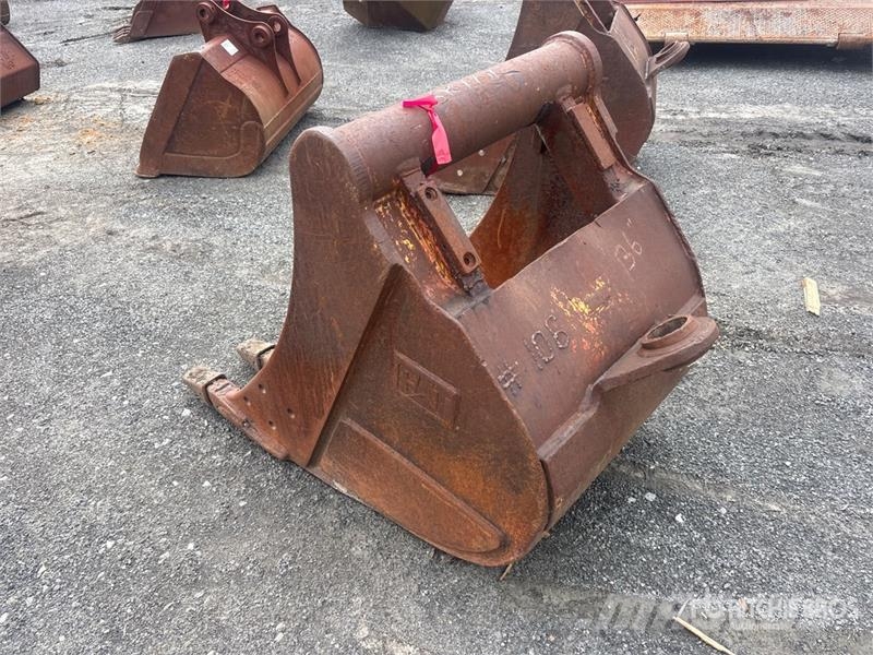 CAT 36 in Digging Excavator Bucket - Fits Cat M318/320 Skovle